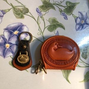 Dooney & Bourke Bags - Dooney& Bourke Vintage Crossbody Purse Dooney & Bourke Bags - Dooney& Bourke Vintage Crossbody Purse